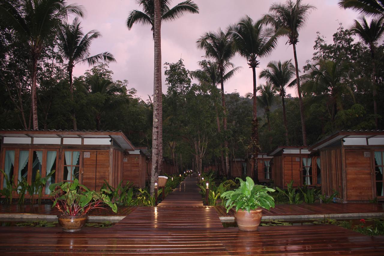 Jungle Koh Kood Resort Ban Khlong Chao Bagian luar foto