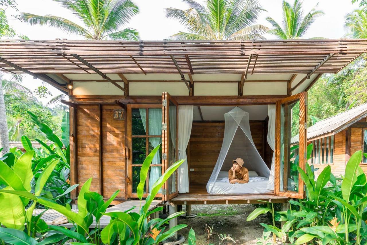 Jungle Koh Kood Resort Ban Khlong Chao Bagian luar foto