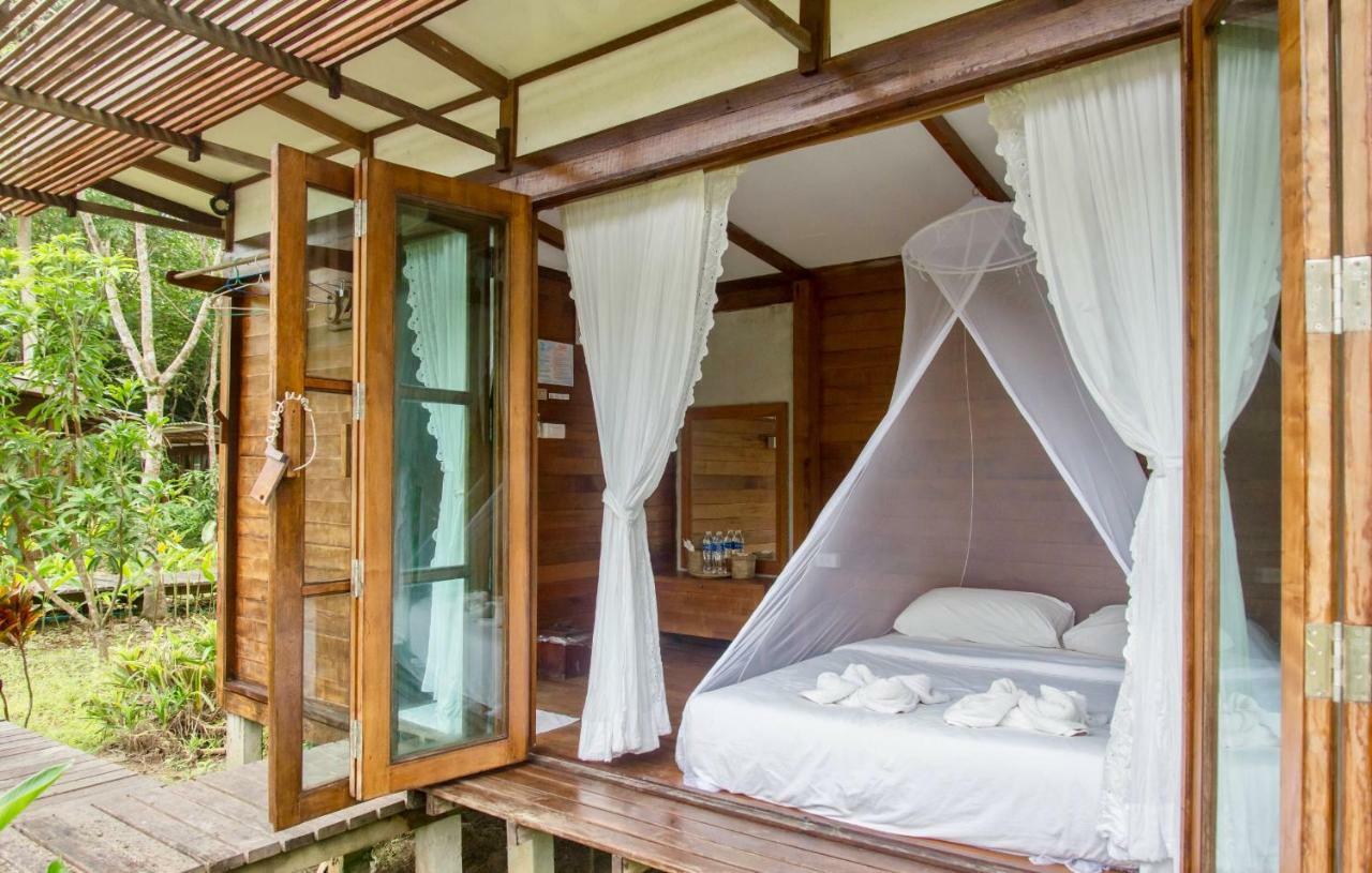 Jungle Koh Kood Resort Ban Khlong Chao Bagian luar foto