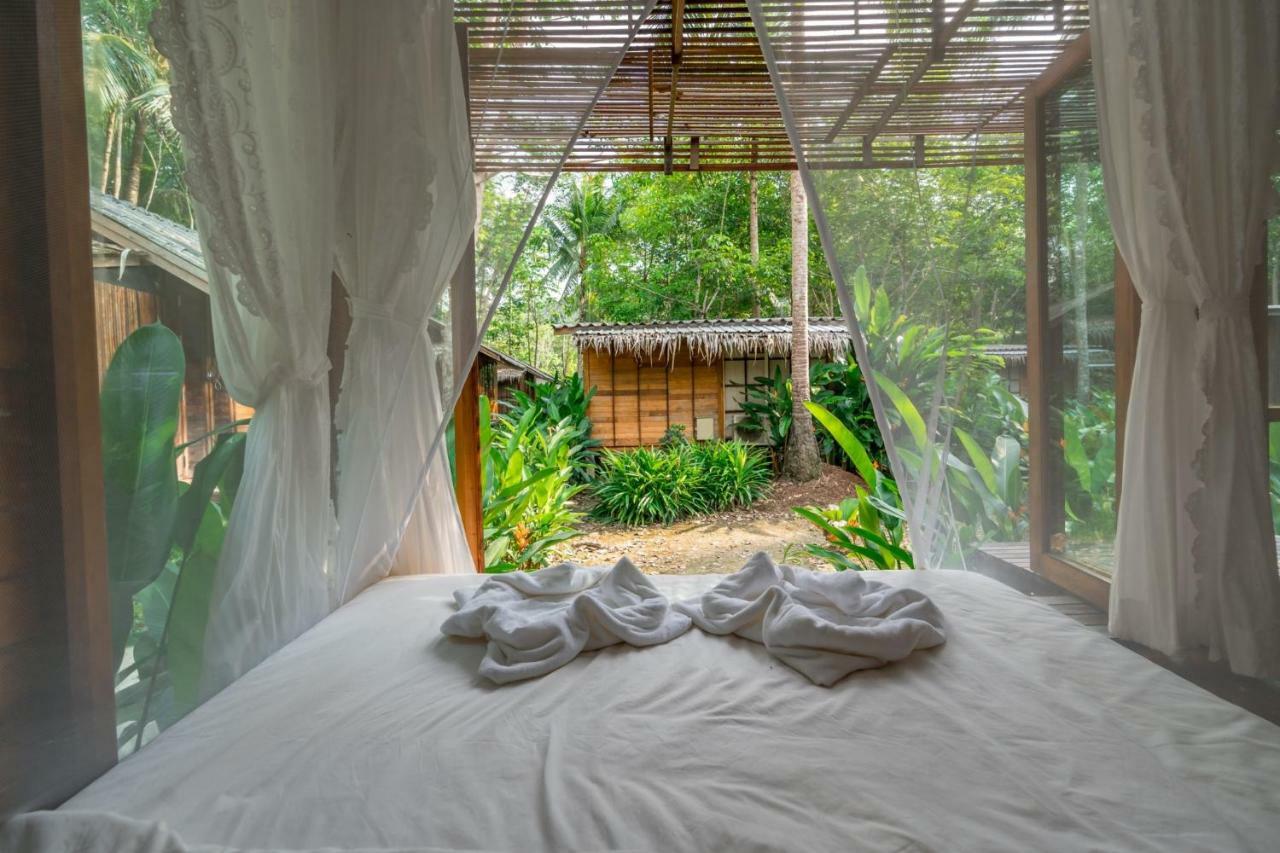 Jungle Koh Kood Resort Ban Khlong Chao Bagian luar foto