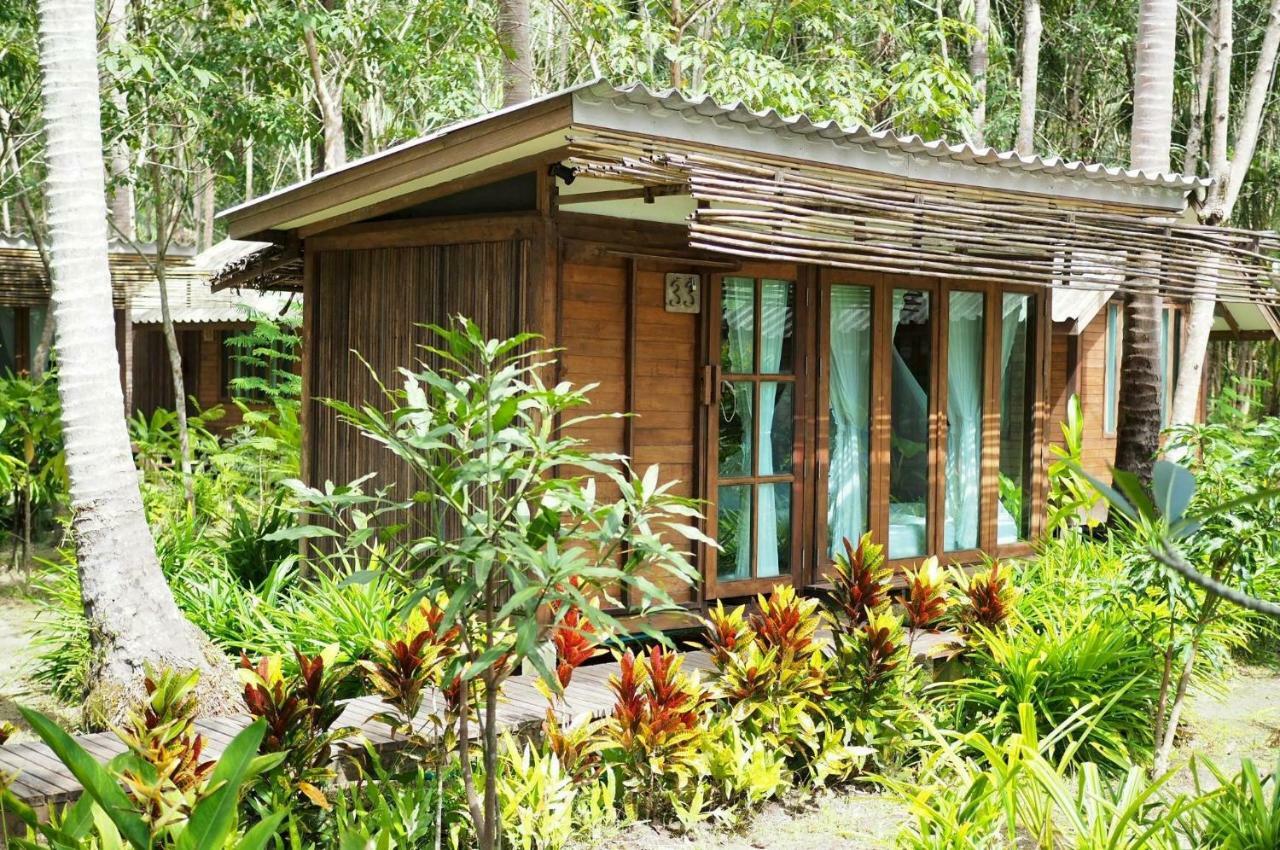 Jungle Koh Kood Resort Ban Khlong Chao Bagian luar foto