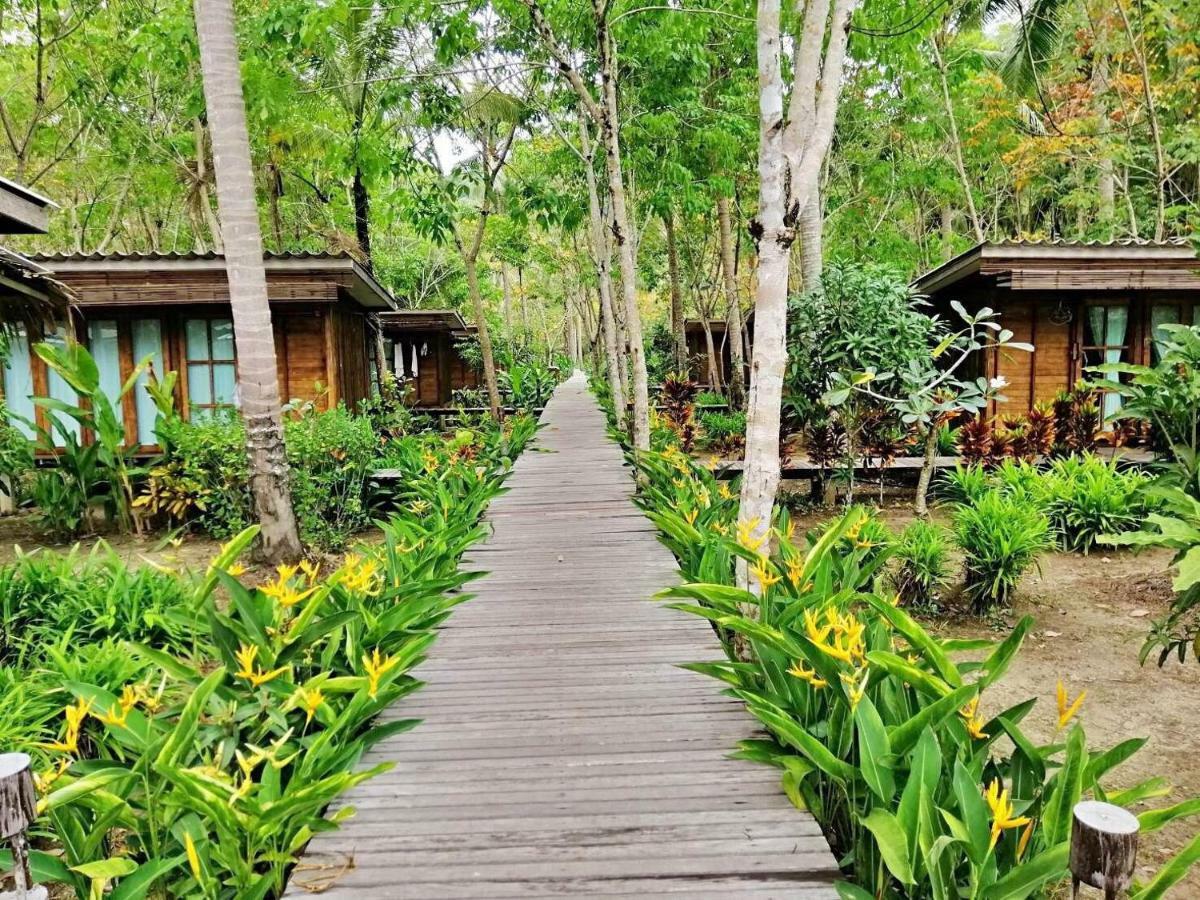 Jungle Koh Kood Resort Ban Khlong Chao Bagian luar foto
